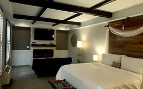 Cedar Stables Inn & Suites